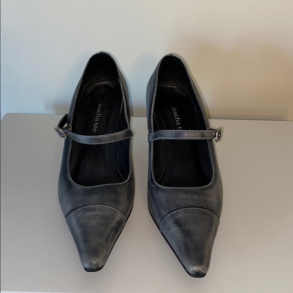 Shoes - Picture 1 of 7